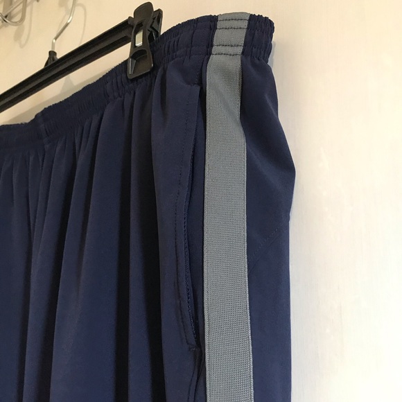 Under Armour Set - Picture 9 of 16